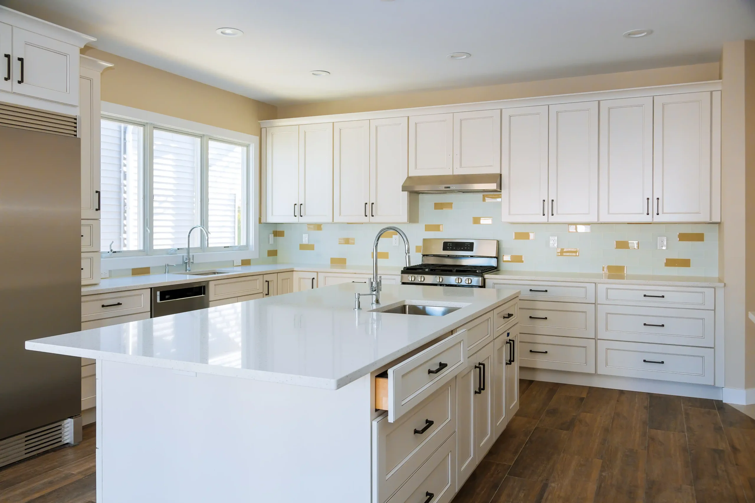 Factors That Affect the Cost of Kitchen Cabinets